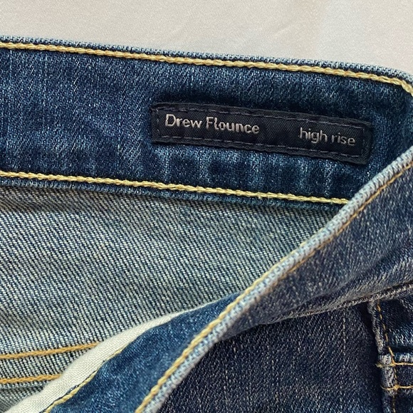 Drew Flounce! - Picture 6 of 7